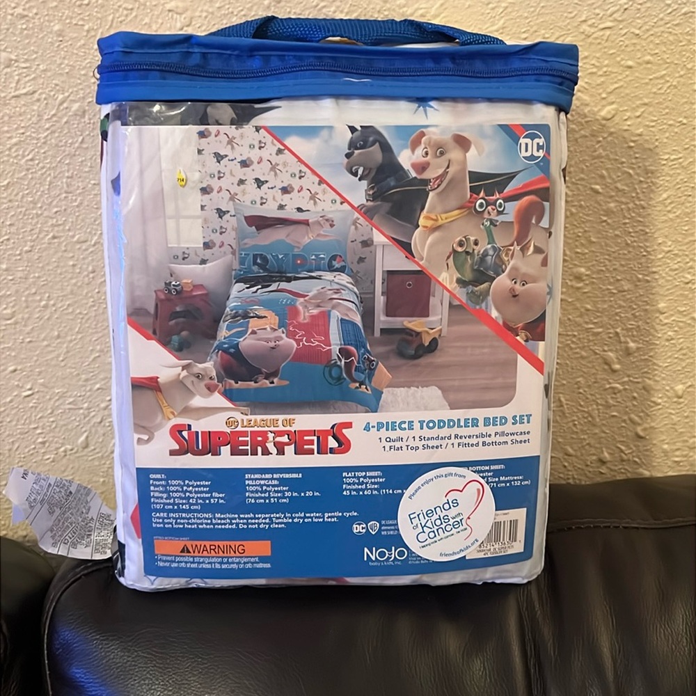 DC League Of Superpets 4- piece toddler bed set new